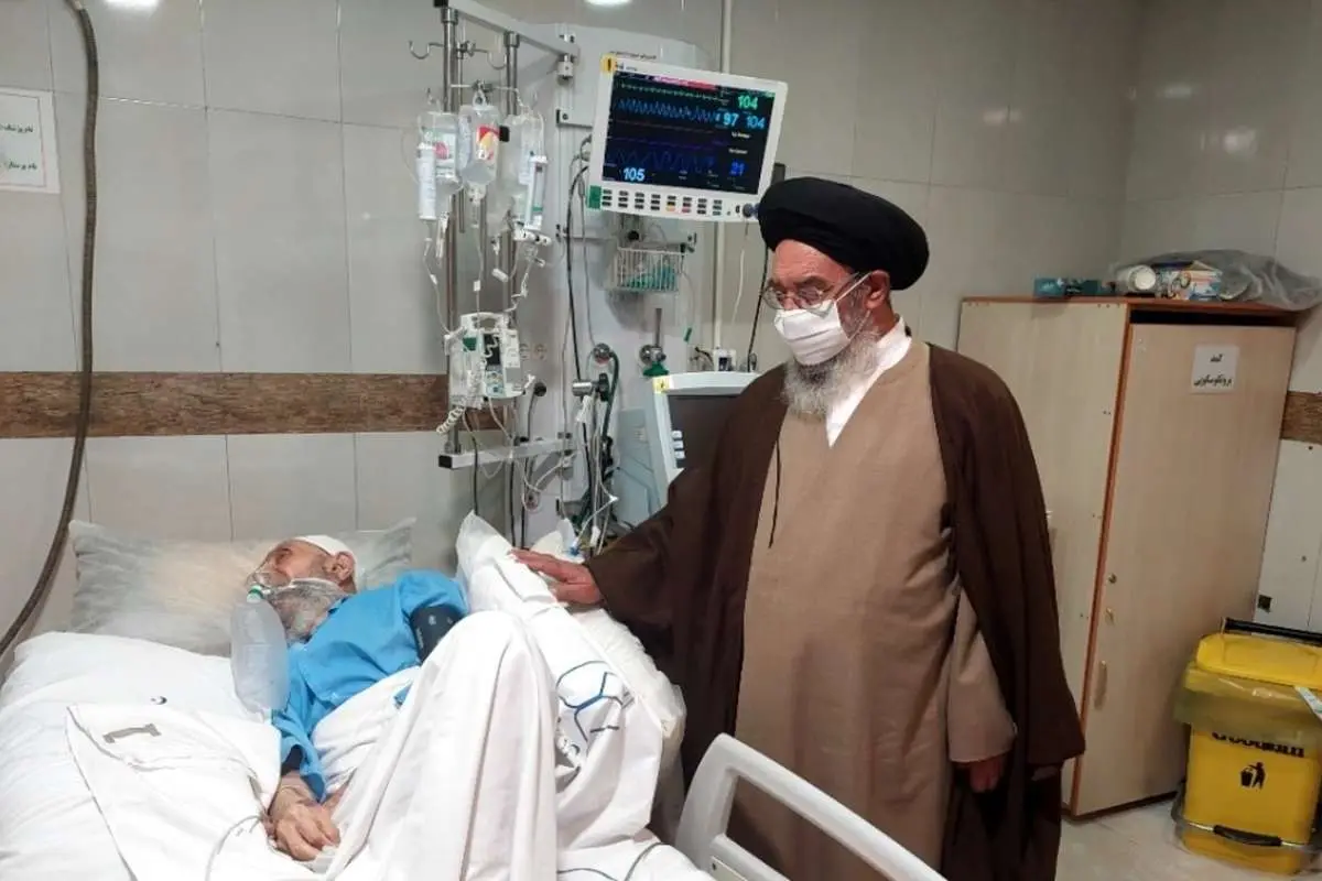 (ویدئو) حال وخیم آیت الله ناصری پس از شکستگی پا