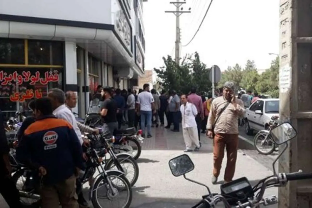 مردی پس از قتل همسرش در میدان پلیس قم خودکشی کرد