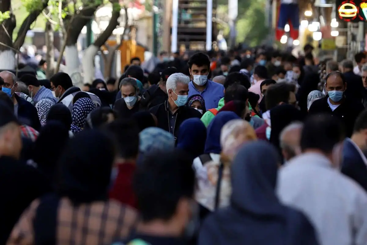 هنوز عدهای فکر میکنند شعار «یا روسری یا توسری» جواب میدهد