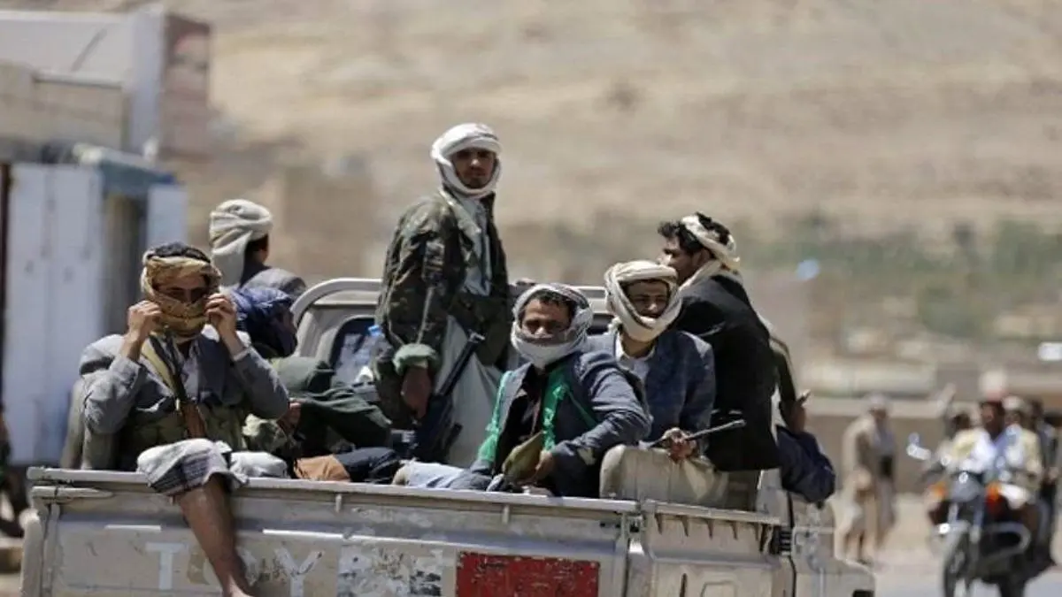 (ویدئو) حوثی‌ها مقادیر زیادی مواد مخدر را آتش زدند