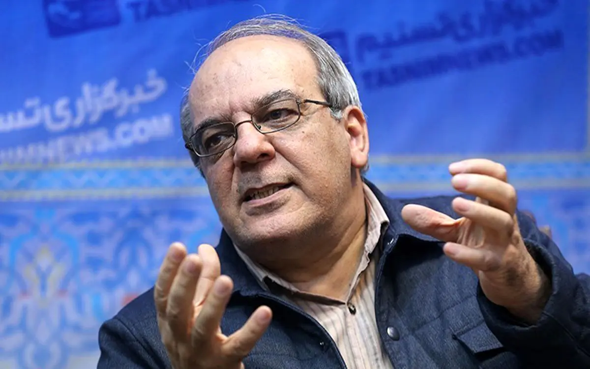 عباس عبدی: پول نفت دولت‌ها را متوهم می‌کند