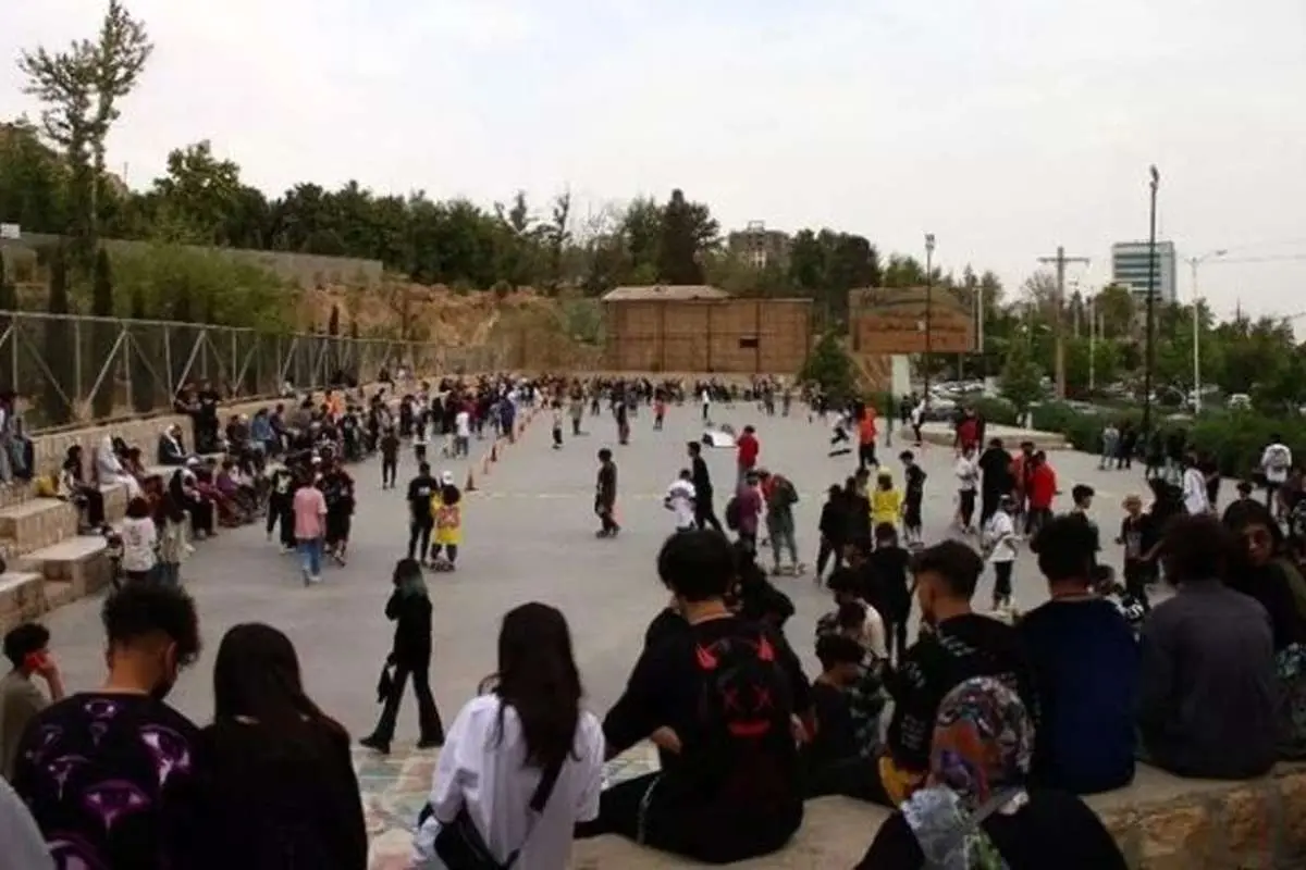 روزنامه شرق: نوجوانان شیرازی دنبال مقابله با حجاب نبودند