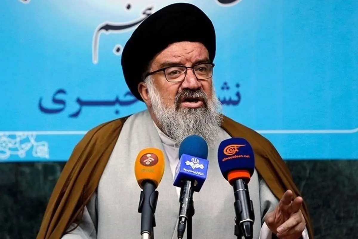 احمد خاتمی: بعضی حیفشان است که از فضای معطر جمهوری اسلامی نفس بکشند