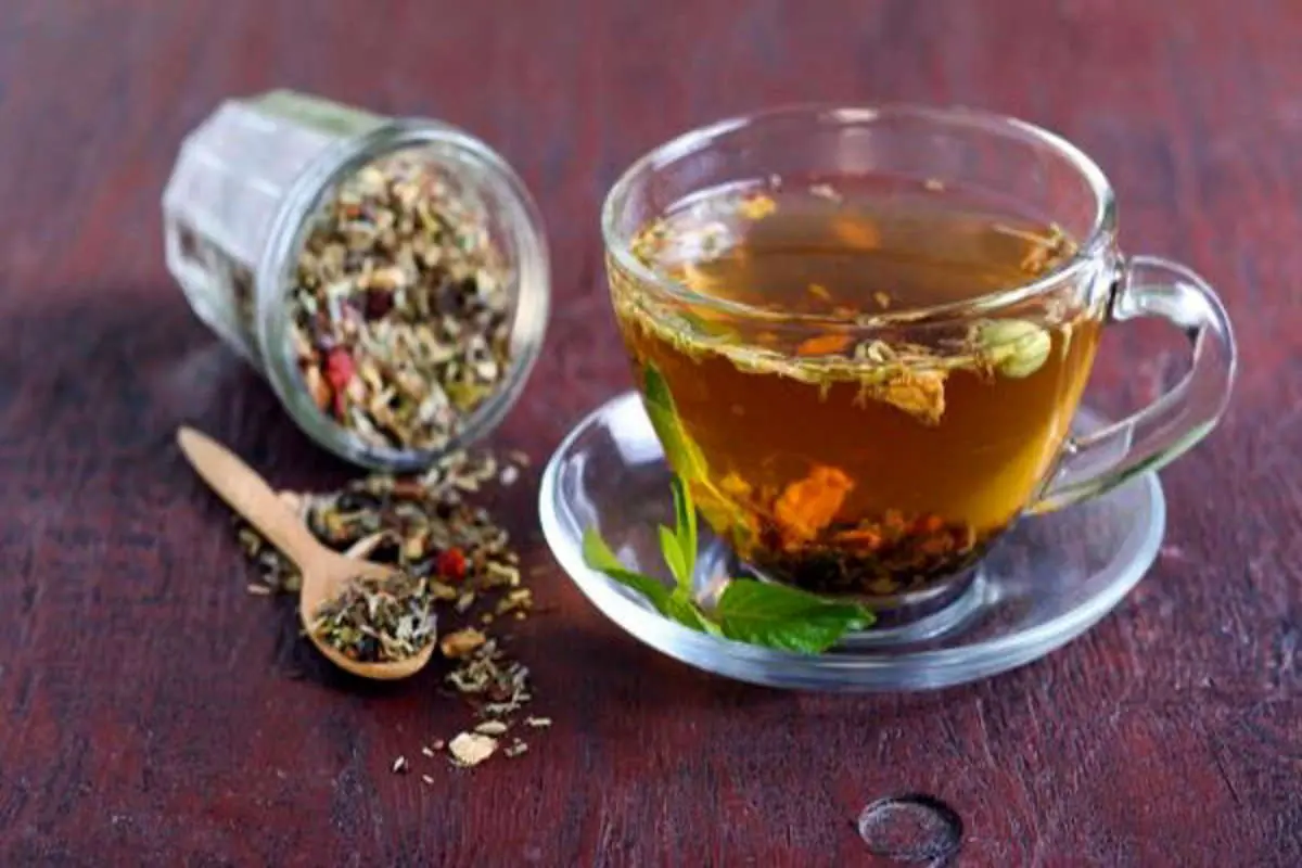 عطش و گرمازدگی را با این دمنوشهای تابستانی رفع کنید
