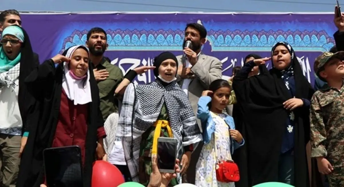 (ویدئو) خواننده سلام فرمانده: یک کودک حین اجرای سرود امام زمان را دیده بود