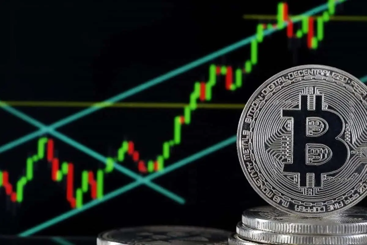 قیمتها در بازار ارز دیجیتال دوشنبه ۲۰ تیر ۱۴۰۱؛ افت سه درصدی ارزش بیتکوین و اتریوم