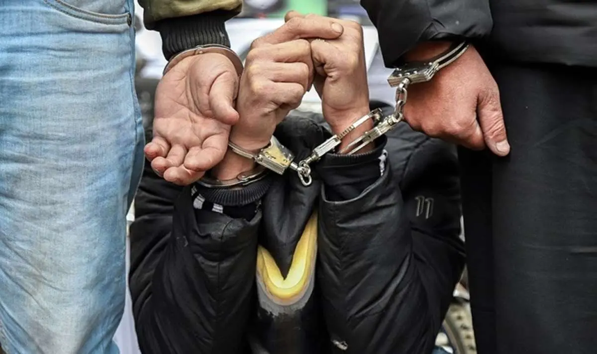 ضربه اطلاعات به یک شبکه ارتشاء در نهاوند؛ ۵ نفر دستگیر شدند