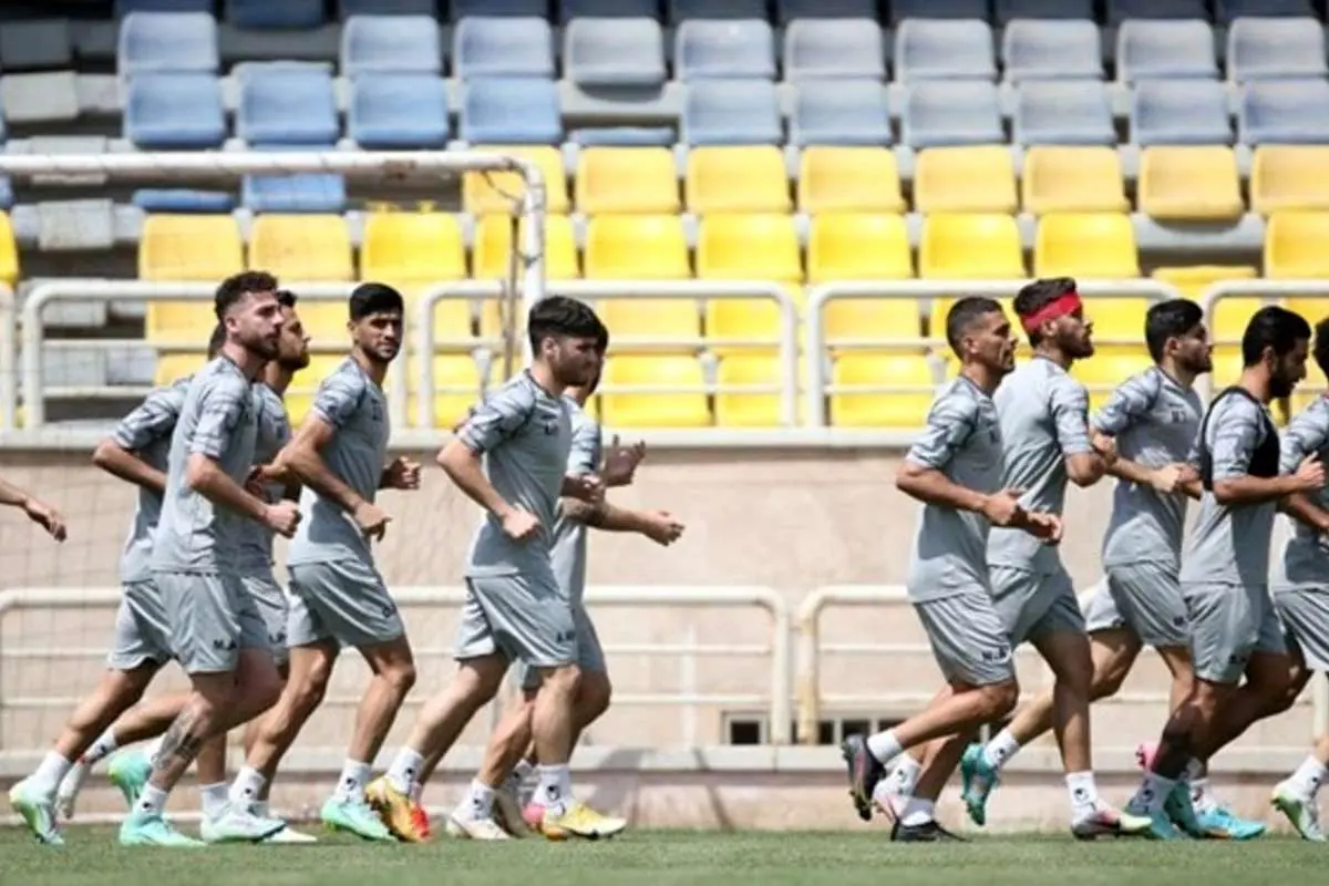 گلر نساجی به پرسپولیس پیوست