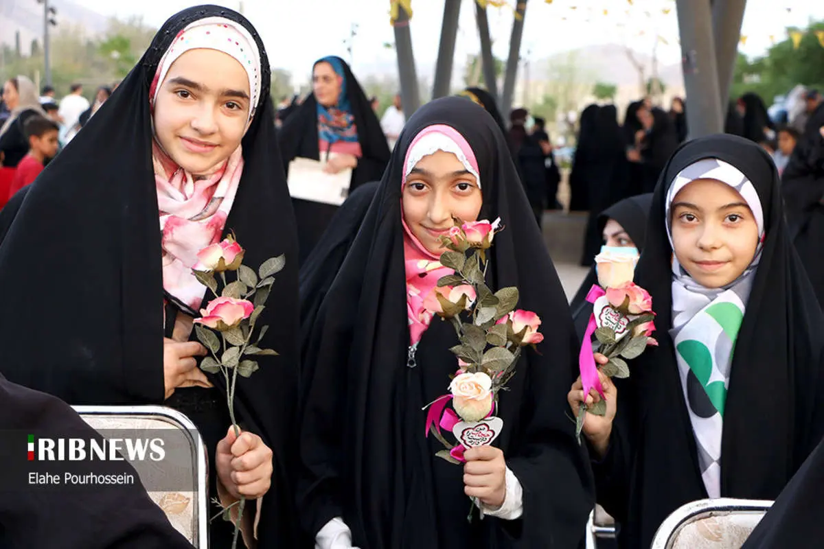(تصاویر) راهپیمایی عفاف و حجاب در مشهد و شیراز