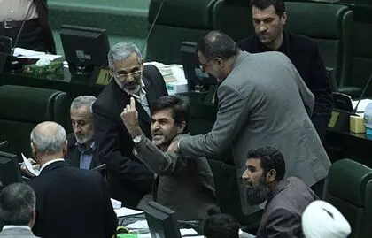 عکس> درگیری لفظی لاریجانی و کوچک زاده