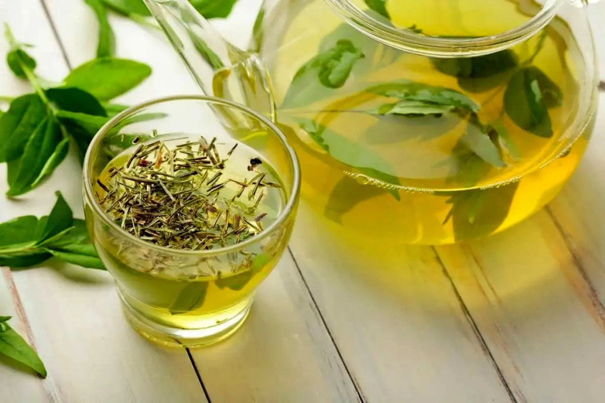۴ دمنوشی که بهترین درمان برای نفخ معده است
