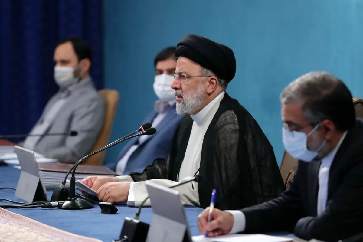 کیهان: همه کار‌های این دولت خوب است؛ کار‌های آن دولت بد بود