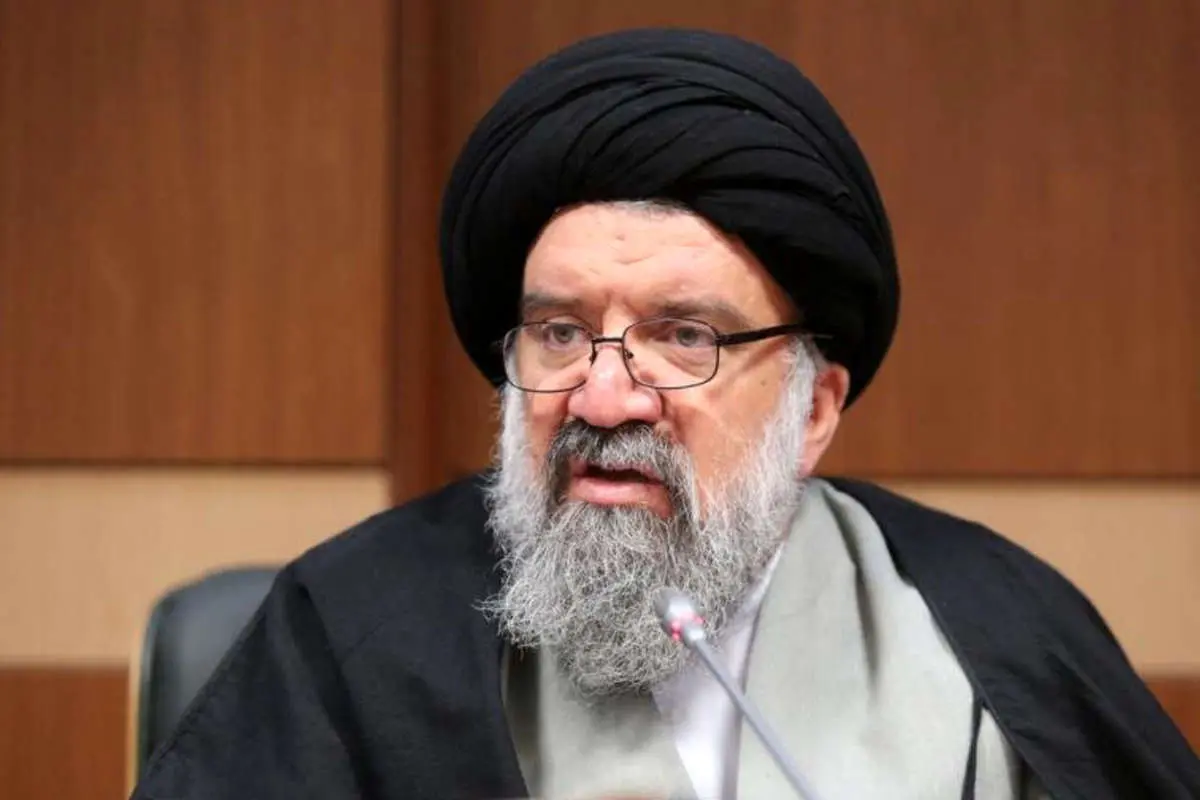 احمد خاتمی: در بحث حجاب کسی از زور سخن نمی‌گوید