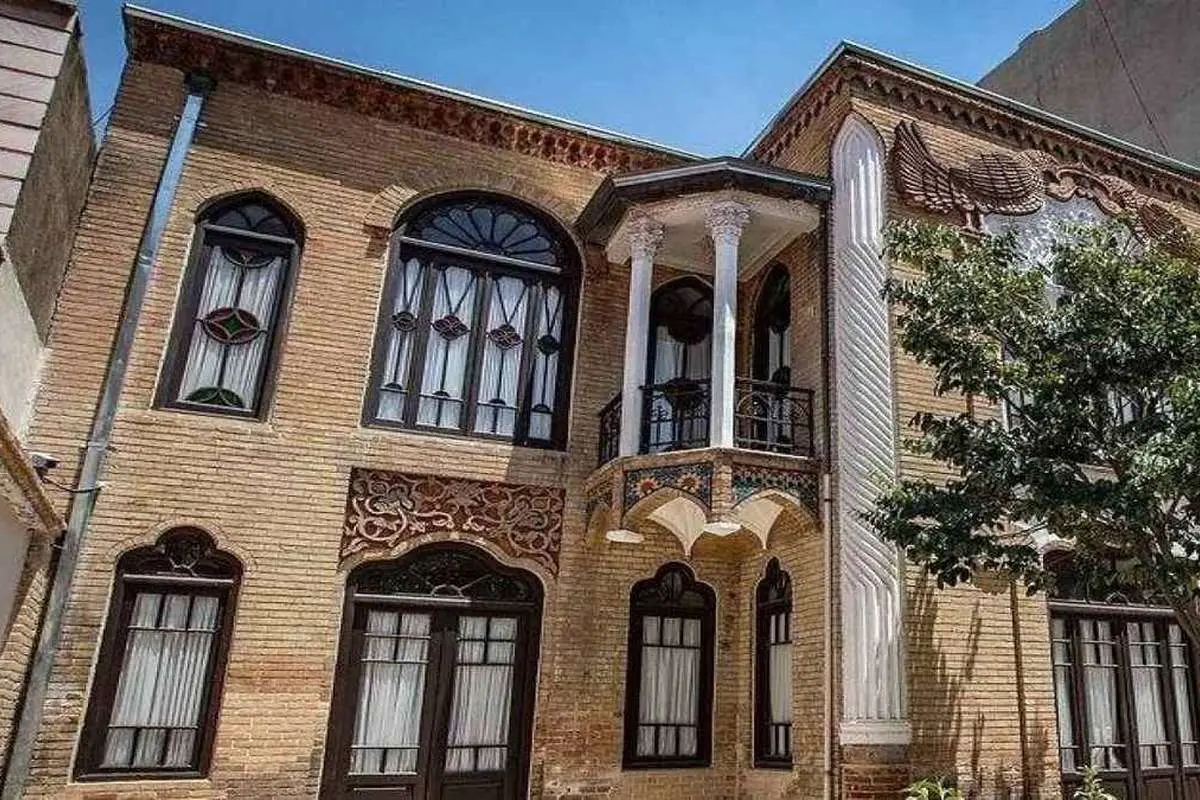 عمارت خاتون نیکوکار دربار در قلب پایتخت