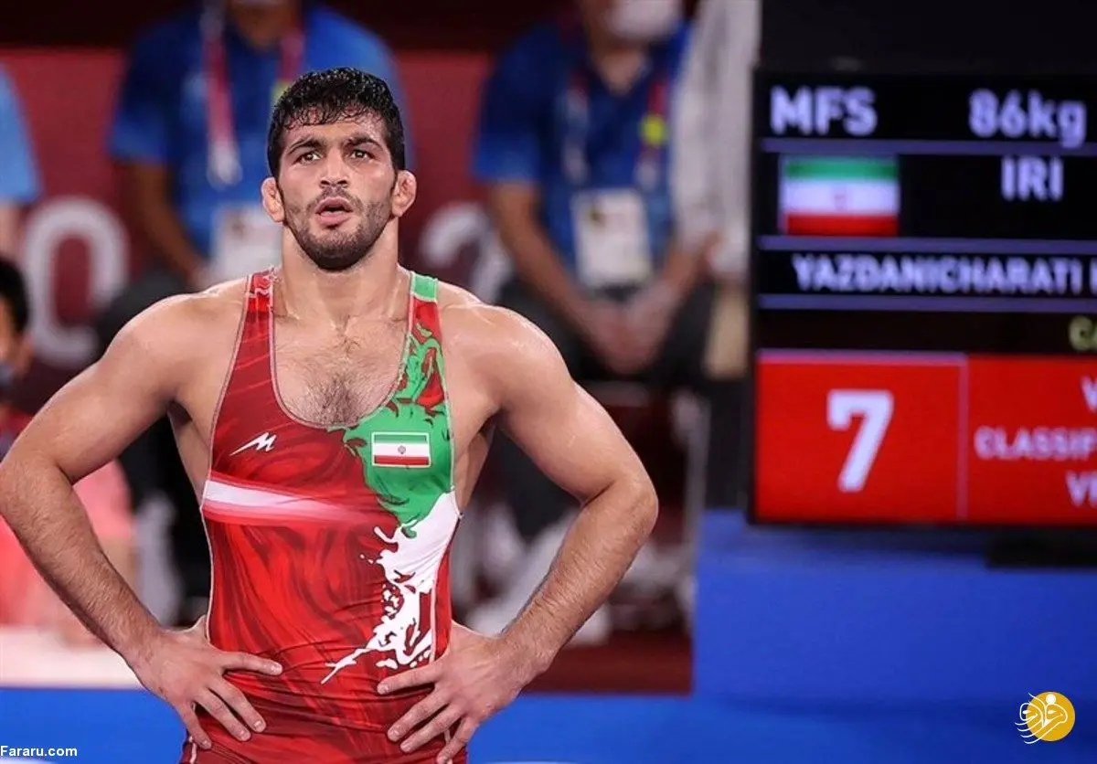 عکس یادگاری حسن یزدانی با بازیکن پرسپولیس