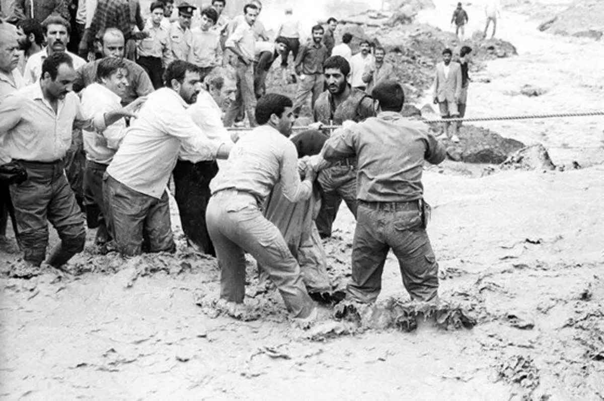 (تصاویر) تصاویر کمتر دیده شده از سیاه‌ترین روز تهران