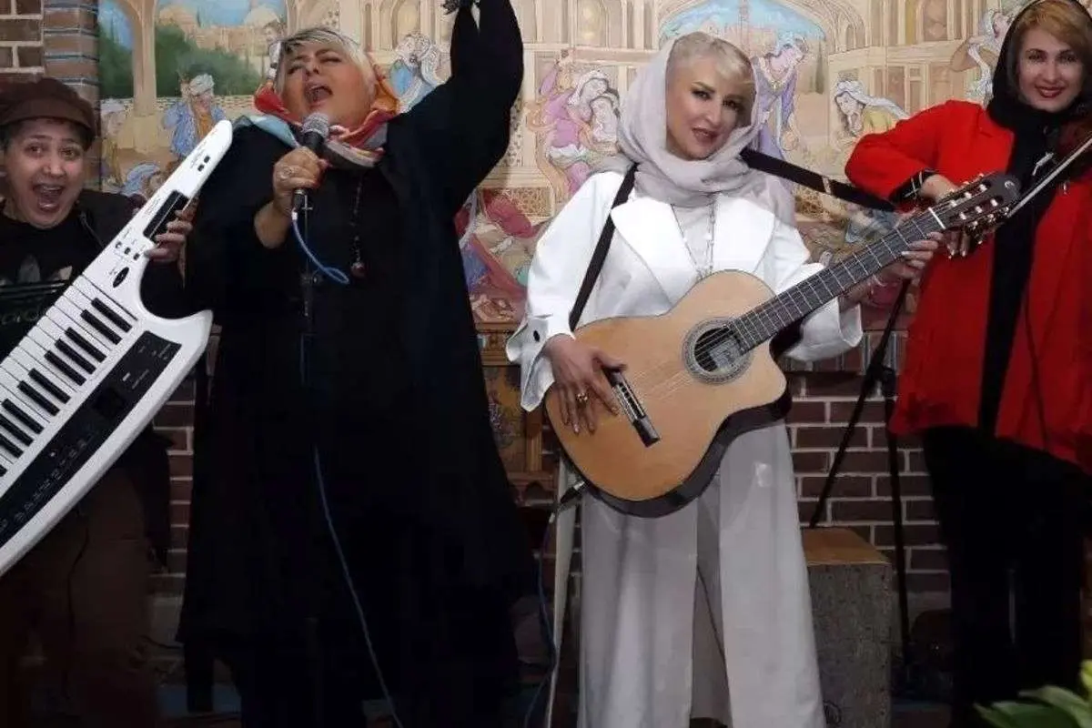(تصویر) گروه موسیقی بازیگران زن با حضور مازیار لرستانی