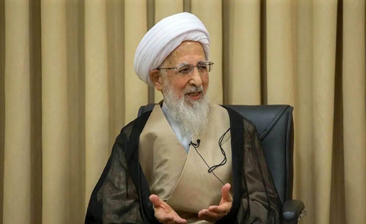 آیت الله جوادی آملی: مردمسالاری دینی یعنی رهبران بیراهه نروند