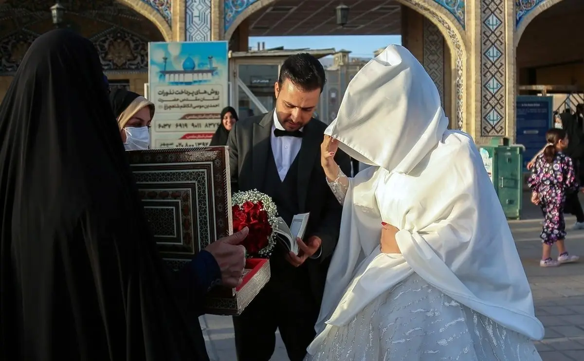 (تصاویر) دعوت زنان به حجاب در شیراز