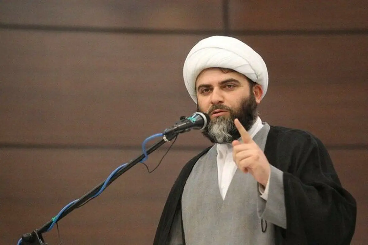 «با بیان حرف حق در فضای مجازی باید از به پرتگاه رفتن جامعه جلوگیری کرد»