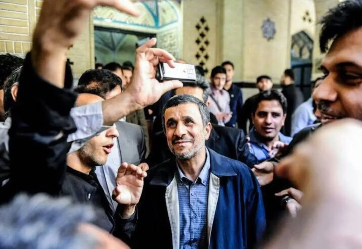 (تصاویر) بازار داغ سلفی با احمدی نژاد