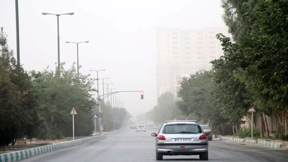 وزش باد و خیزش گرد و خاک در جنوب تهران