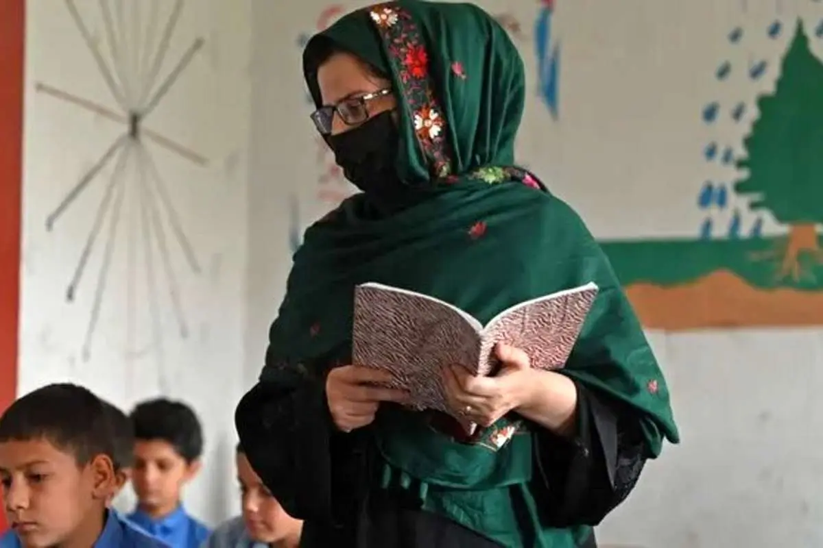 طالبان به کارمندان زن: یک مرد به عنوان جانشین خود معرفی کنید
