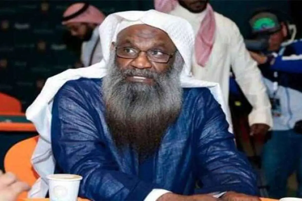 (ویدئو) جنجال جدید خطیب سابق مسجدالحرام با تیشرت و موتور!