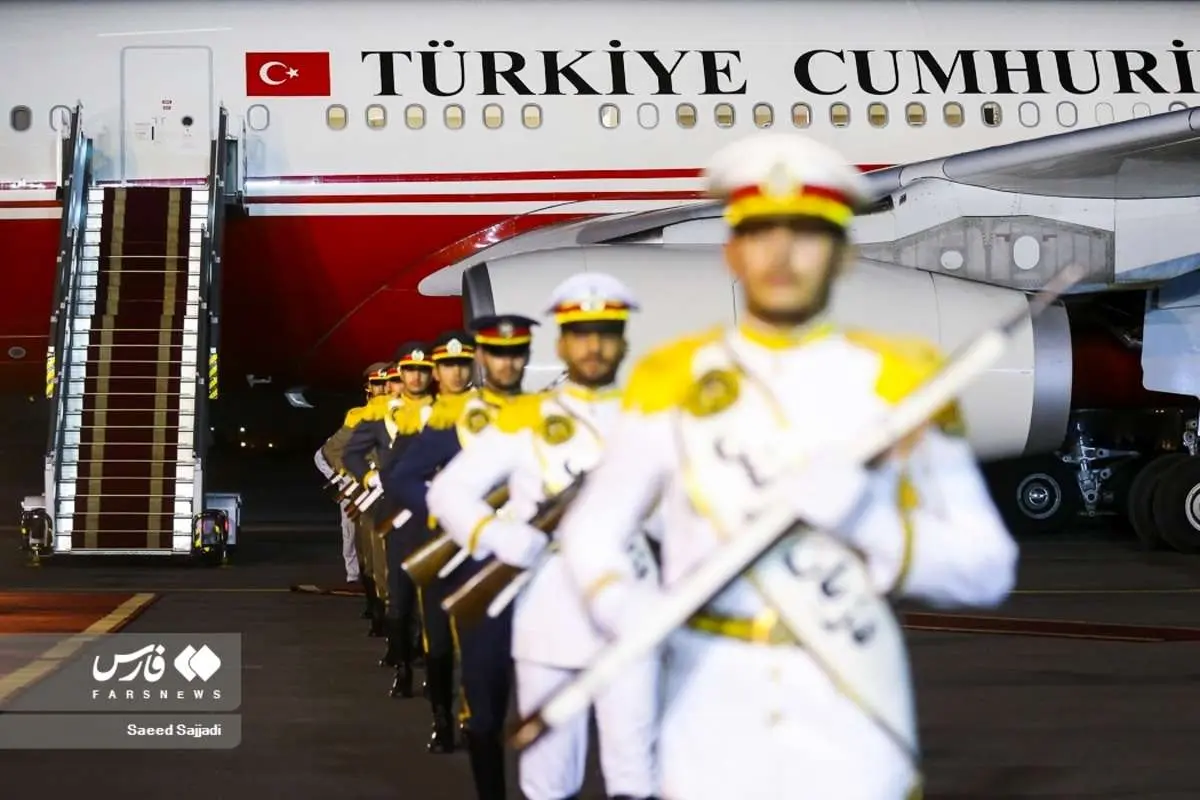 (تصاویر) ورود اردوغان به تهران