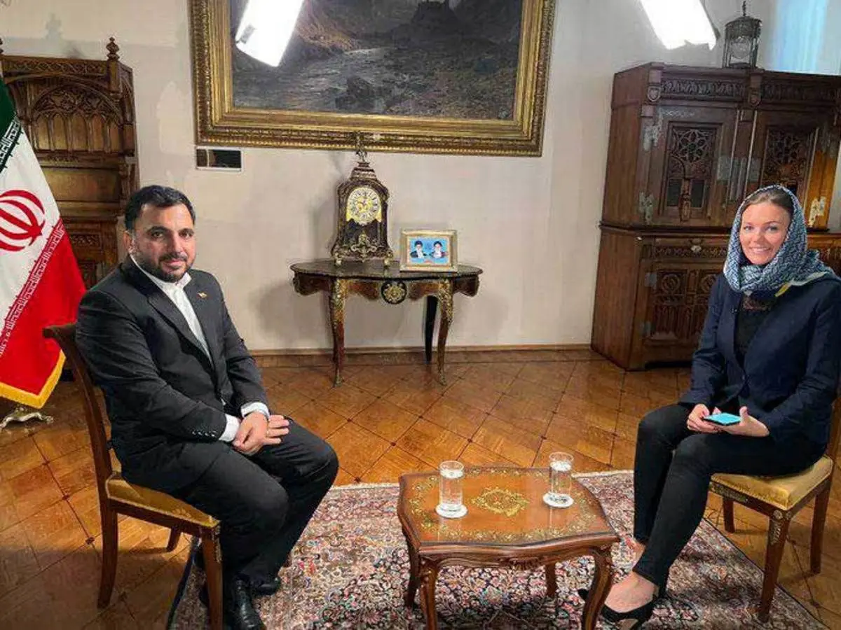 (ویدئو) انگلیسی صحبت کردن وزیر ارتباطات با شبکه جنجالی