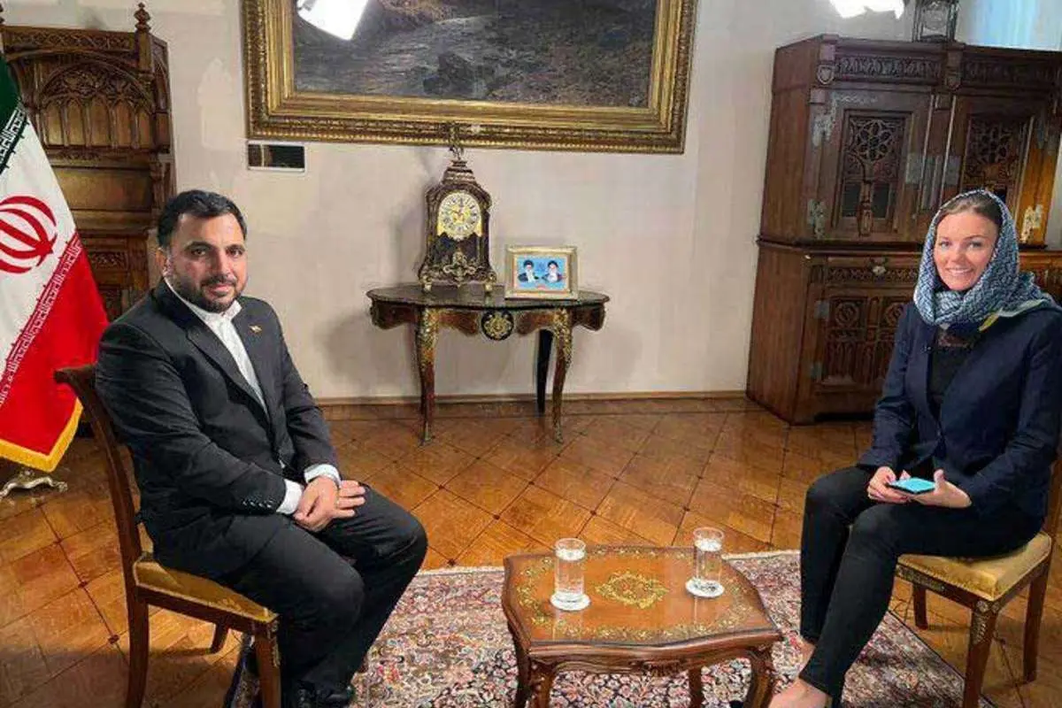 (ویدئو) انگلیسی صحبت کردن وزیر ارتباطات با شبکه جنجالی