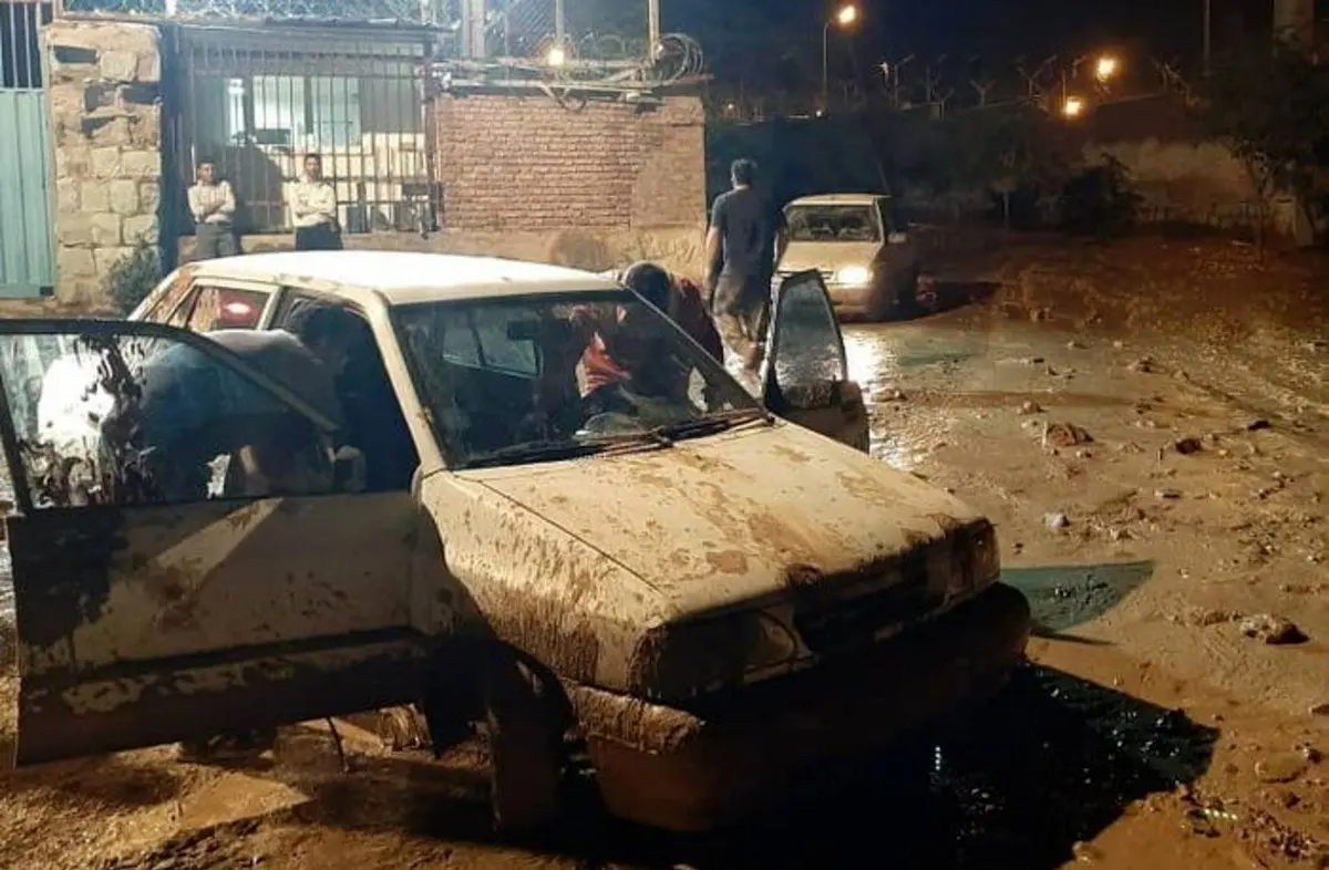 (ویدئو) تصاویری از لحظات هولناک ورود سیلاب به امامزاده داوود