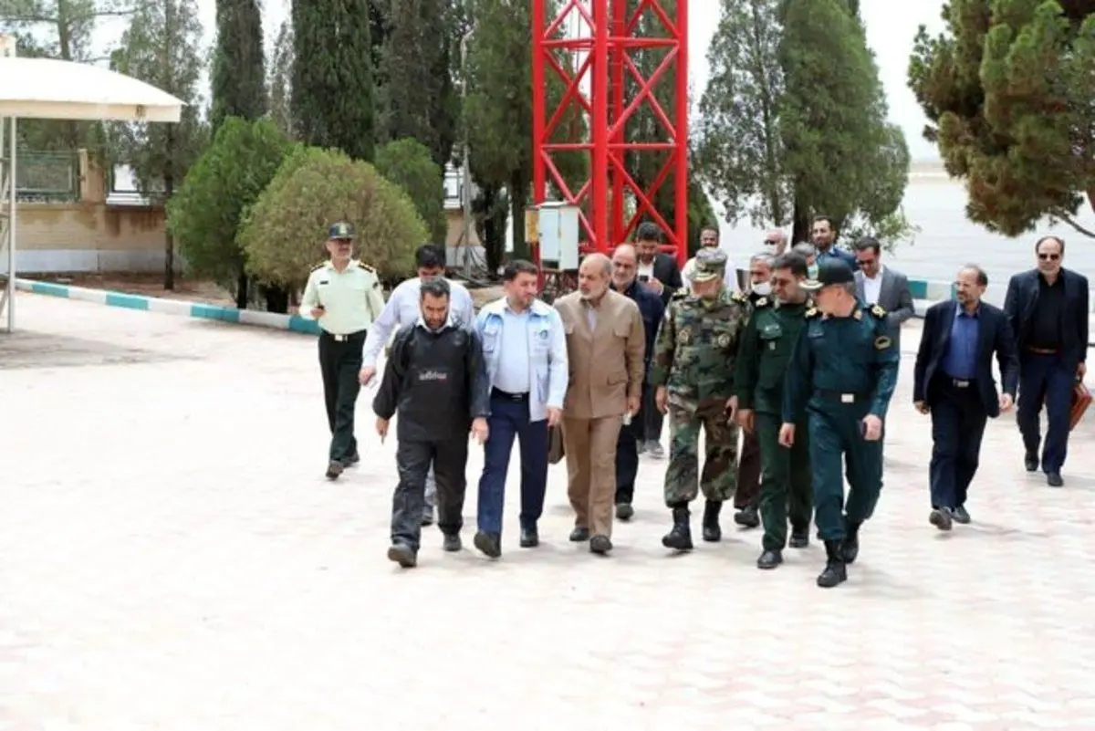 وزیر کشور برای بررسی سیل یزد وارد این استان شد