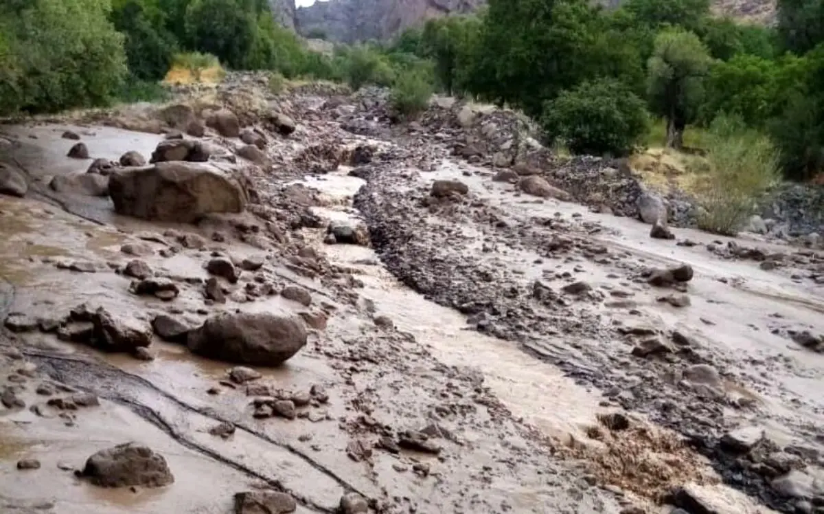 (ویدئو) سیل وحشتناک در روستای علی‌عرب چادگان