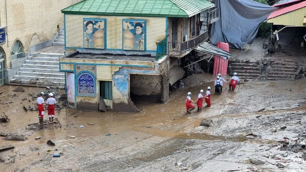 کشف ۵ جسد دیگر در سیل امام‌زاده داوود