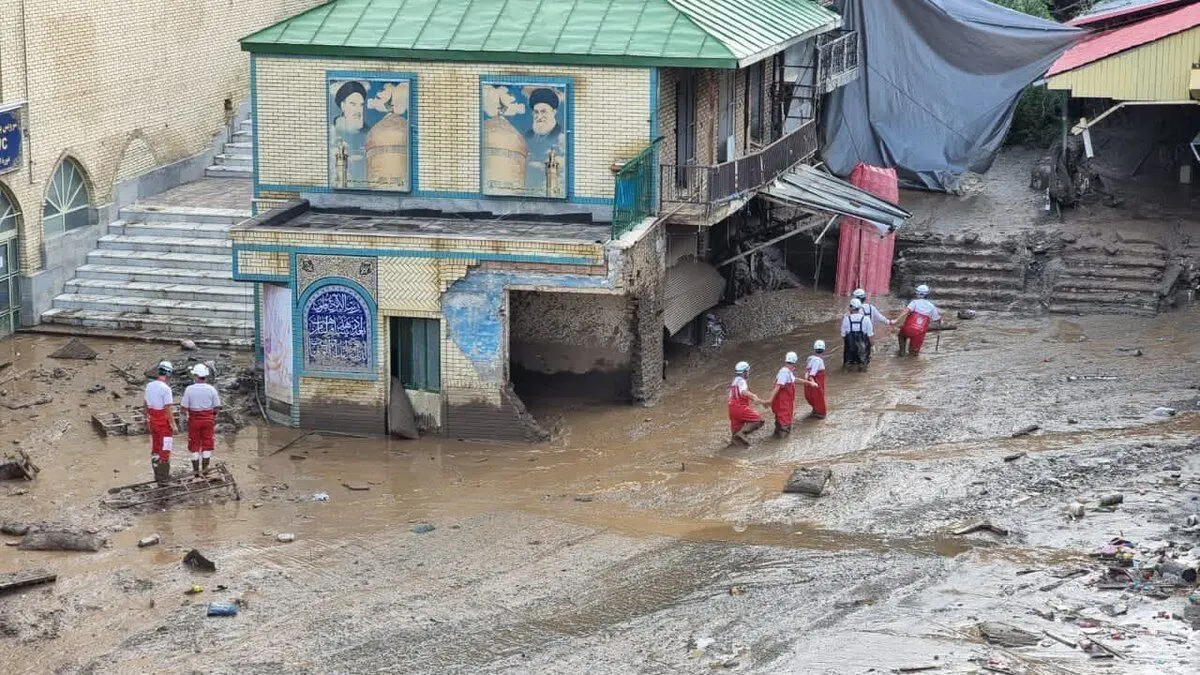 کشف ۵ جسد دیگر در سیل امام‌زاده داوود