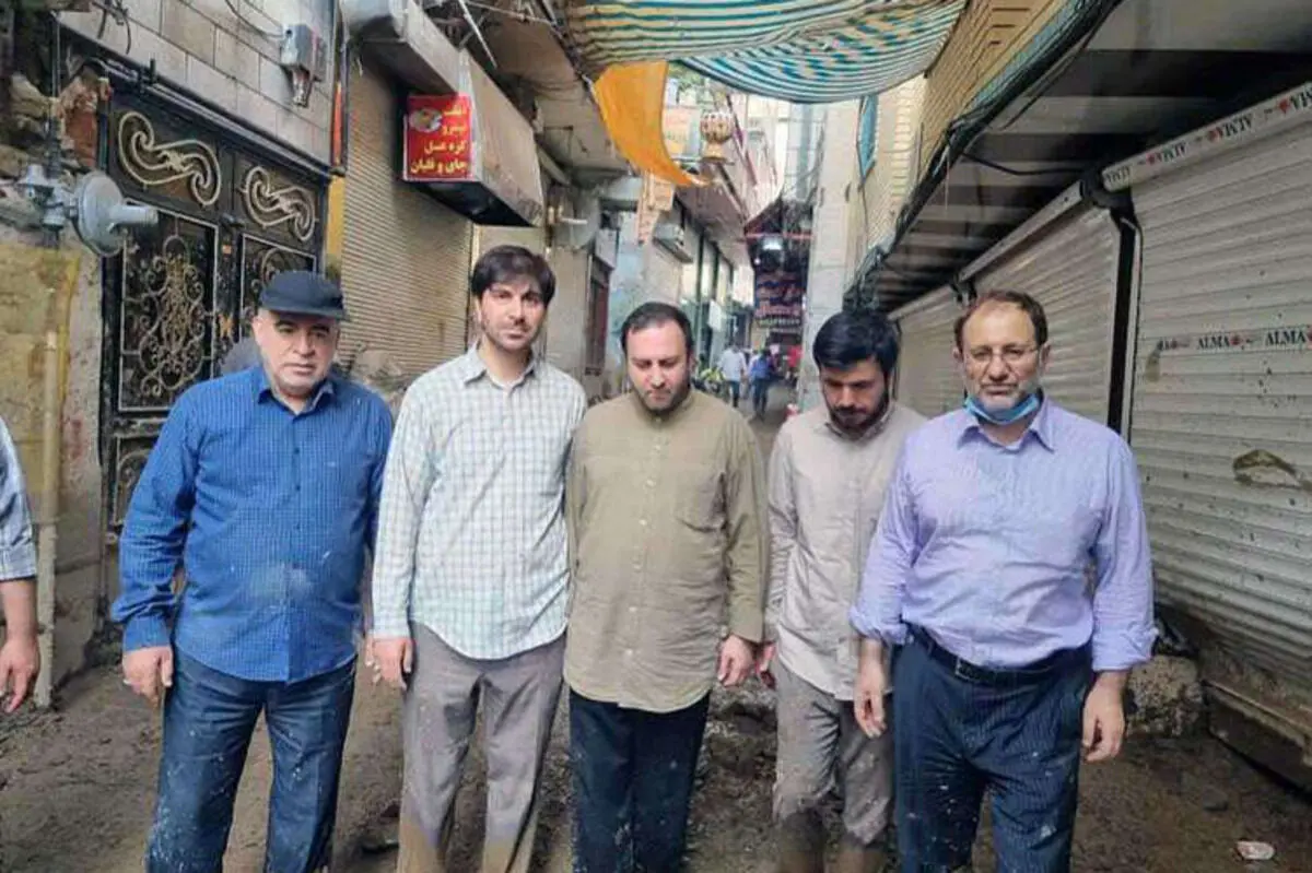 واکنش جمهوری اسلامی به عکس نمایندگان در سیل؛ چرا نه غم دارید نه دلهره؟