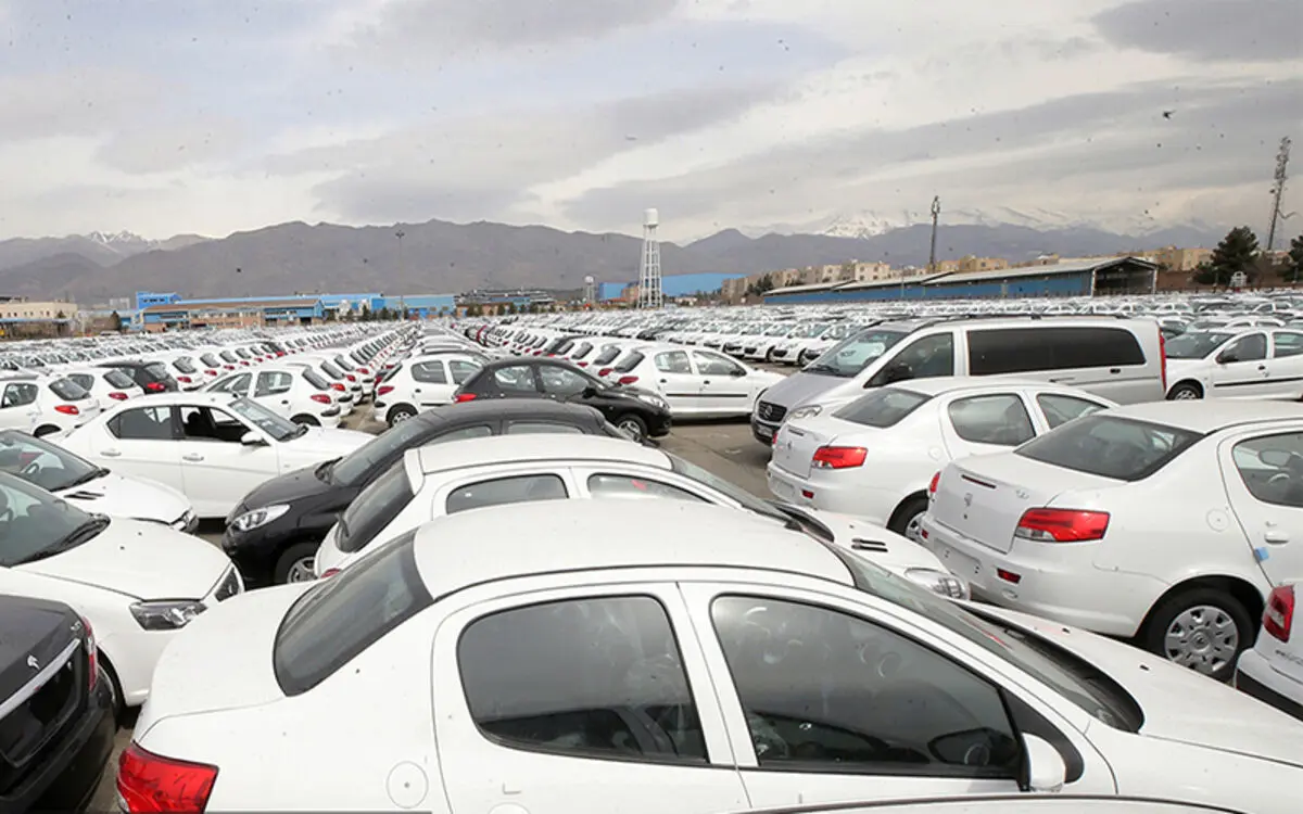 آخرین جزئیات عرضه خودرو در بورس؛ مانع اصلی چیست؟