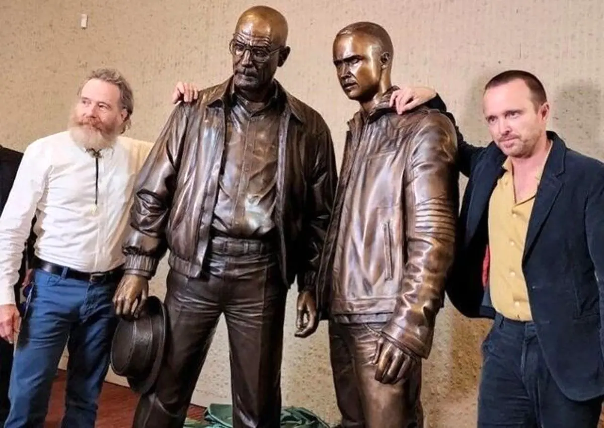 (تصاویر) شخصیت‌های سریال برکینگ بد مجسمه شدند