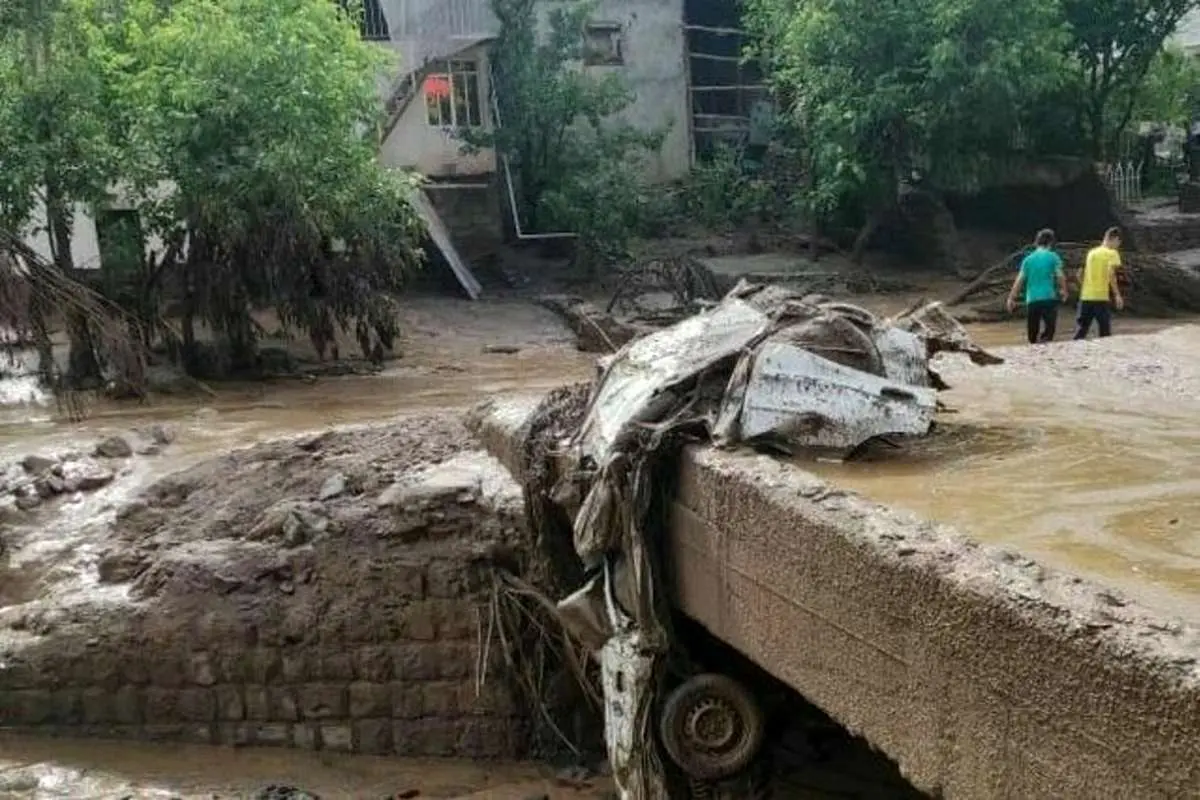 سیل طالقان ۷۰ خودرو را با خود برد