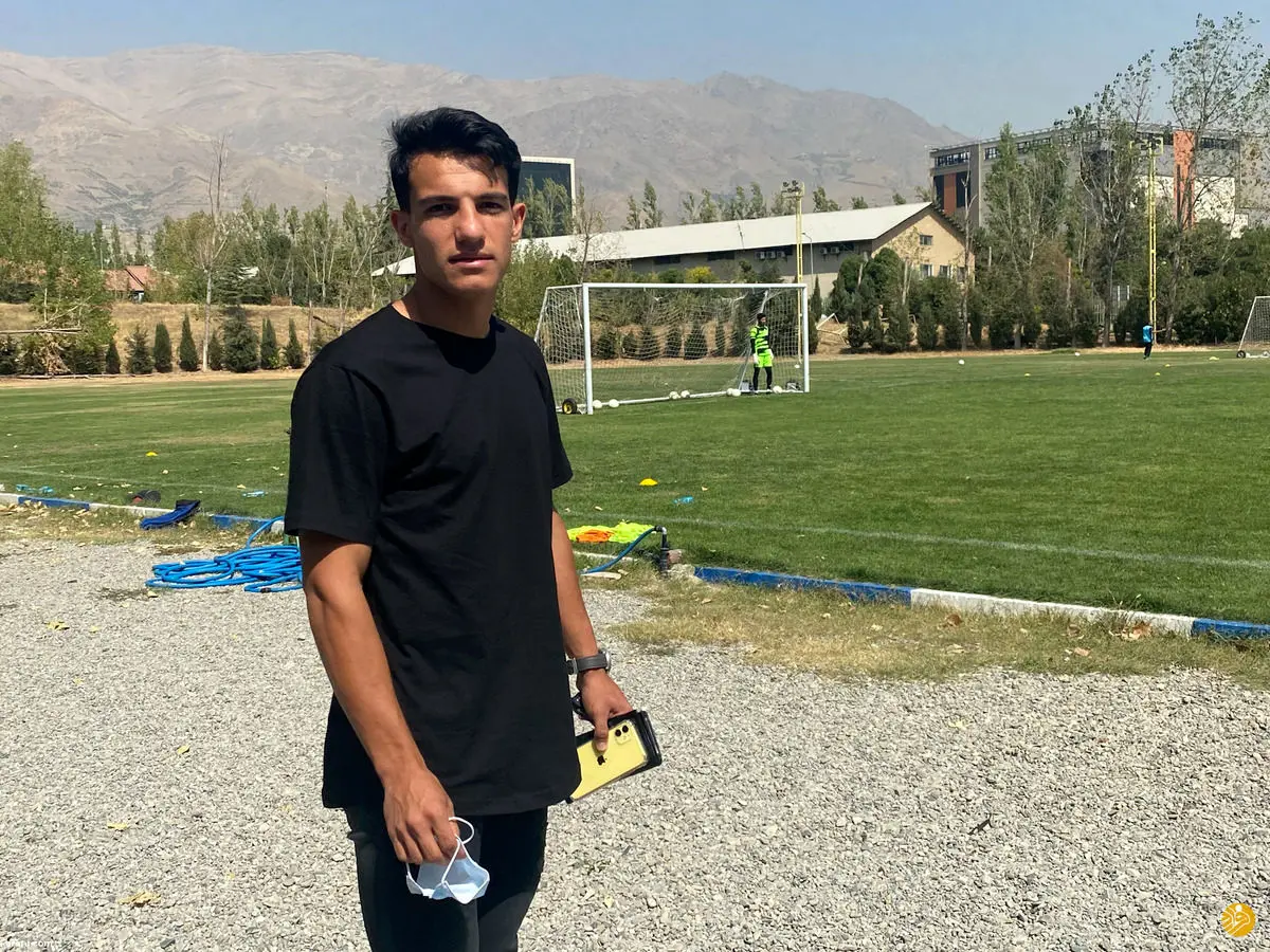 (عکس) رونمایی از پدیده‌ی استقلال با لباس شارلوا