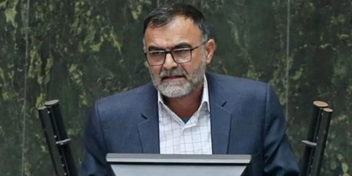 نماینده مجلس: روحانی هنگام سیل نیز سفر کیش را ترک نکرد