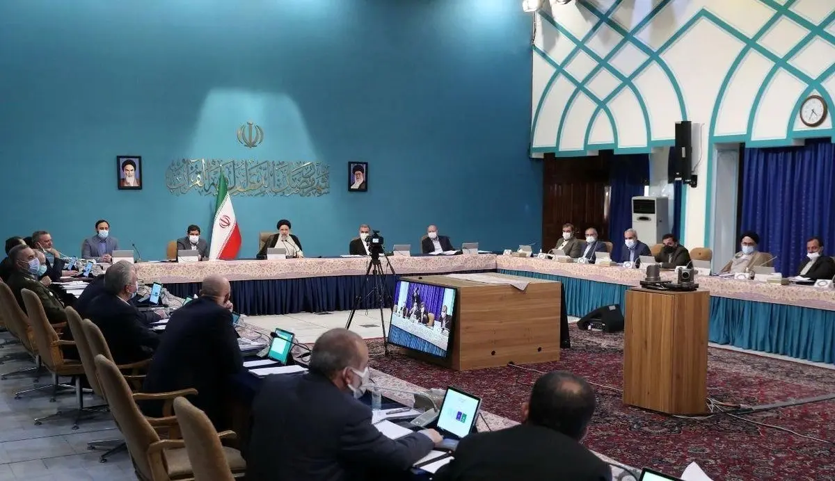 روزنامه جمهوری اسلامی: دولت از رسانه‌های اهل تمجید و توجیه فاصله بگیرد