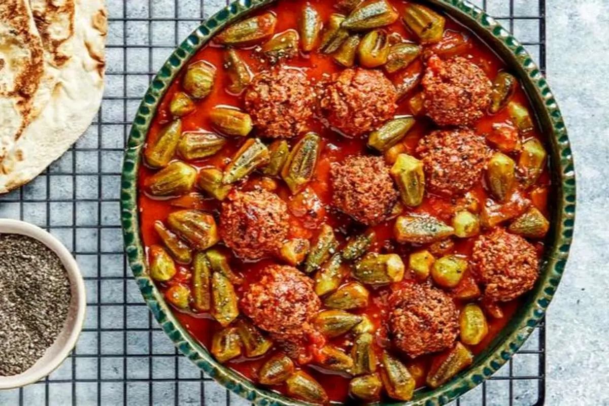 طرز تهیه خورش بامیه با کوفته قلقلی