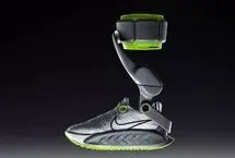 اولین کفش مجهز به «نیروی کمکی» برای دویدن و پیاده‌روی