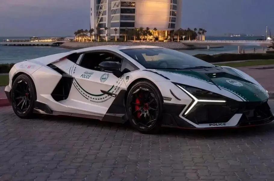 لامبورگینی روئلتو منصوری رسماً پلیس دبی شد!