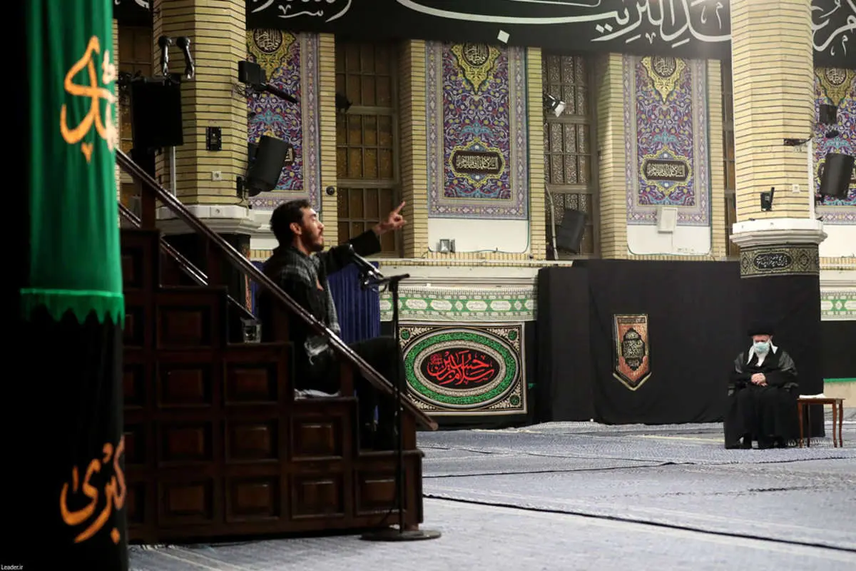 (تصاویر) مراسم عزاداری شب تاسوعا با حضور رهبر انقلاب