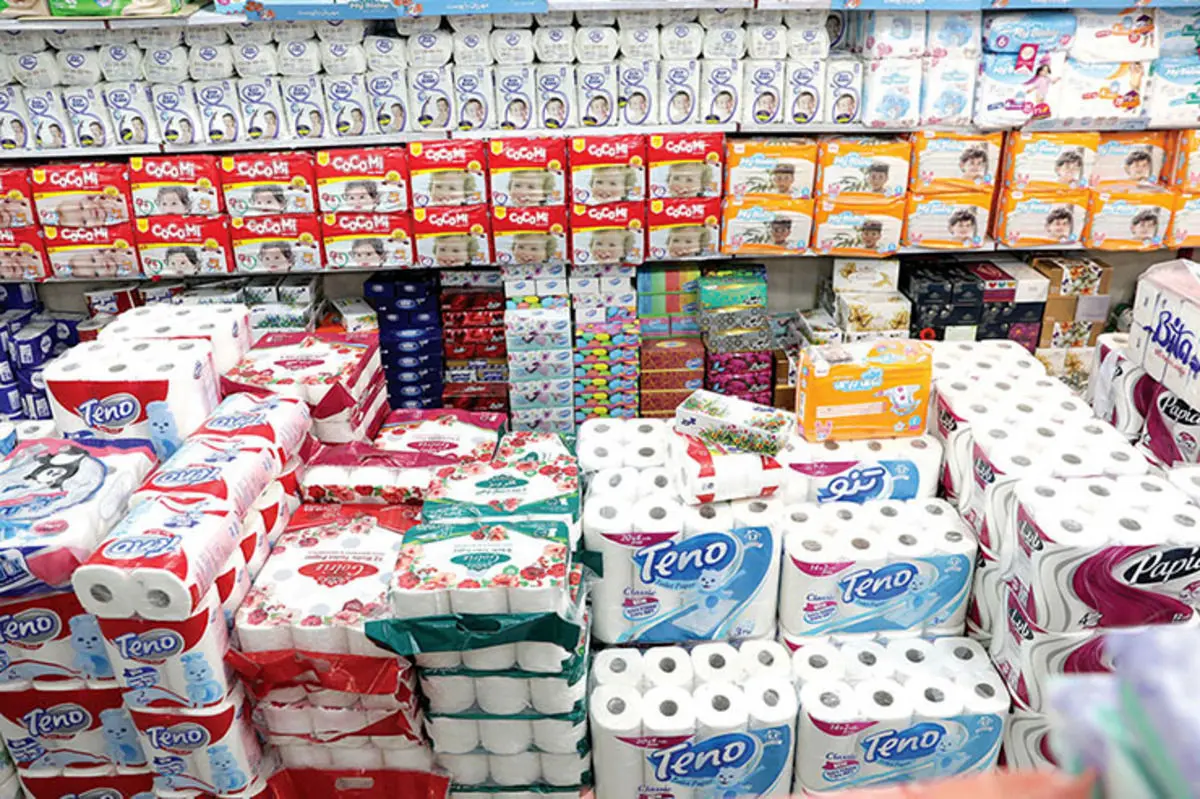 کمبود دستمال کاغذی و پوشاک در بازار؛ ۵۰ درصد مواد اولیه وارداتی است