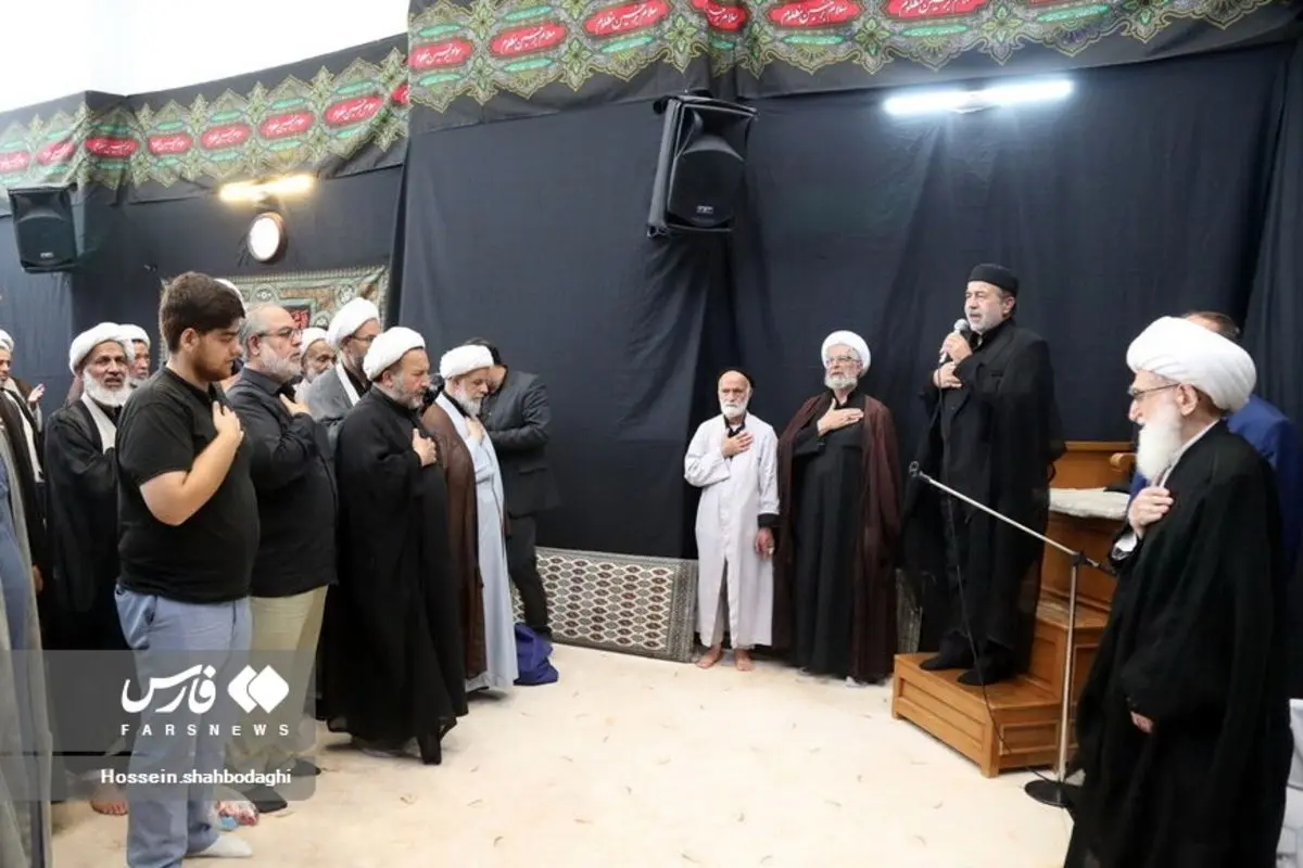 (تصاویر) عزاداری روز عاشورا در بیوت مراجع تقلید