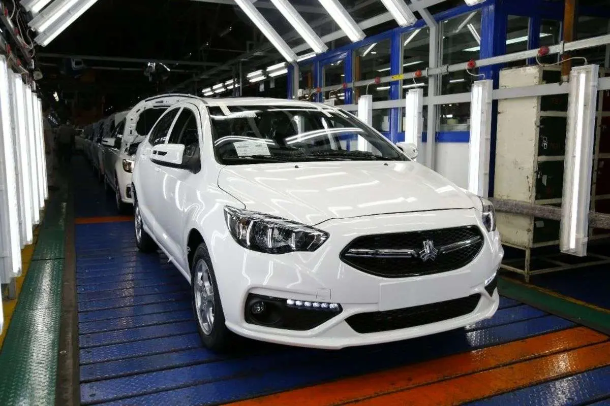 نصف مردم توان خرید خودرو بالاتر از ۲۰۰ میلیون را ندارند